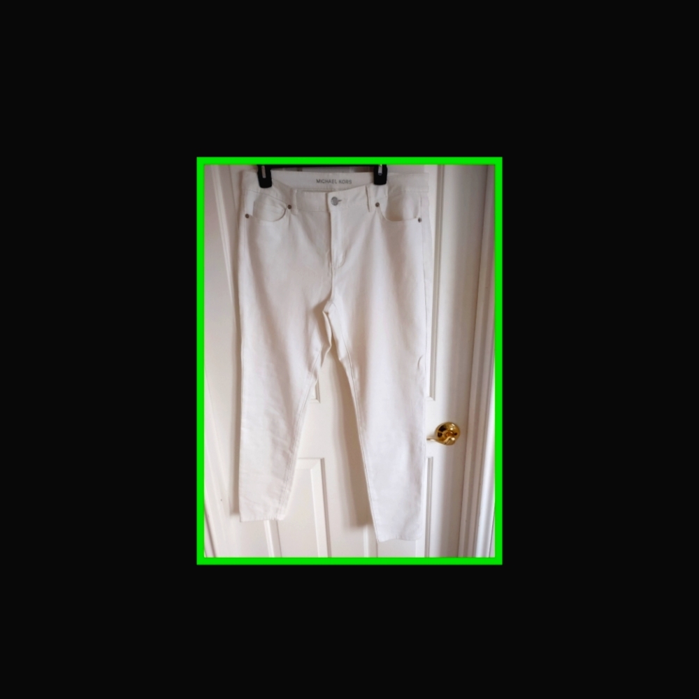 Michael Kors white jeans. Midrise skinny. Size regular 10.